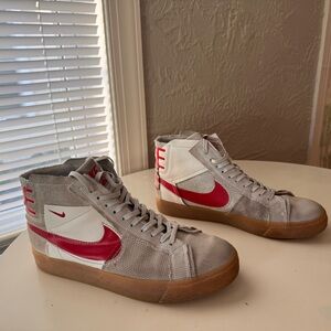 Nike MENS 9 SB Zoom Mid Blazer Premium Skate Shoe